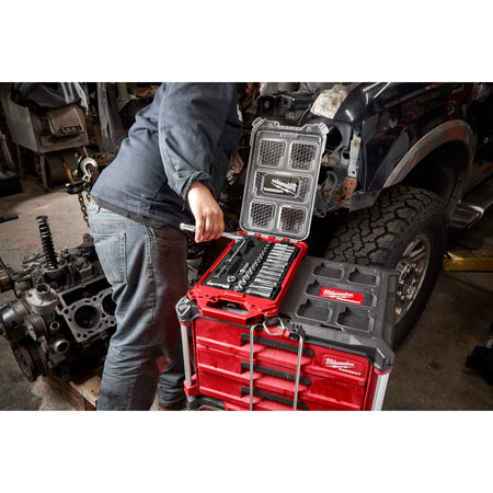 Milwaukee 48-22-9482 3/8 in. 32 Pc. Ratchet and Socket Set in PACKOUT™ - Metric - in use