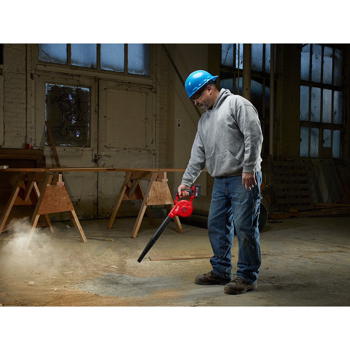Milwaukee 0884-20 M18™ Compact Blower - in use
