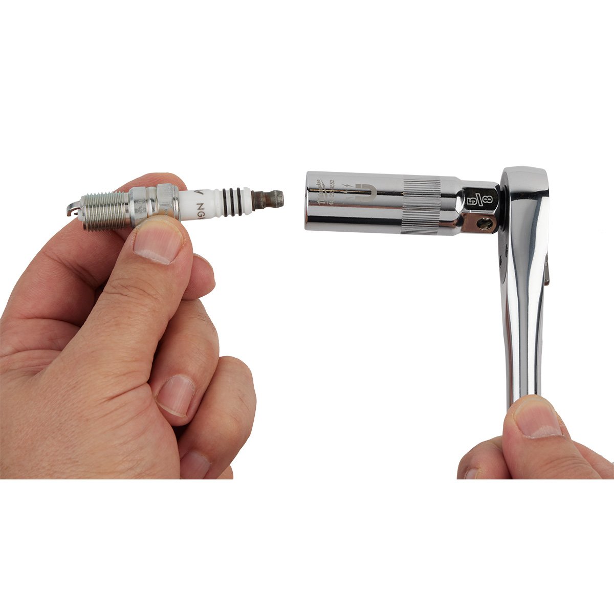Milwaukee 48-22-9552 3/8" Drive 5/8" Magnetic Spark Plug Socket - product view