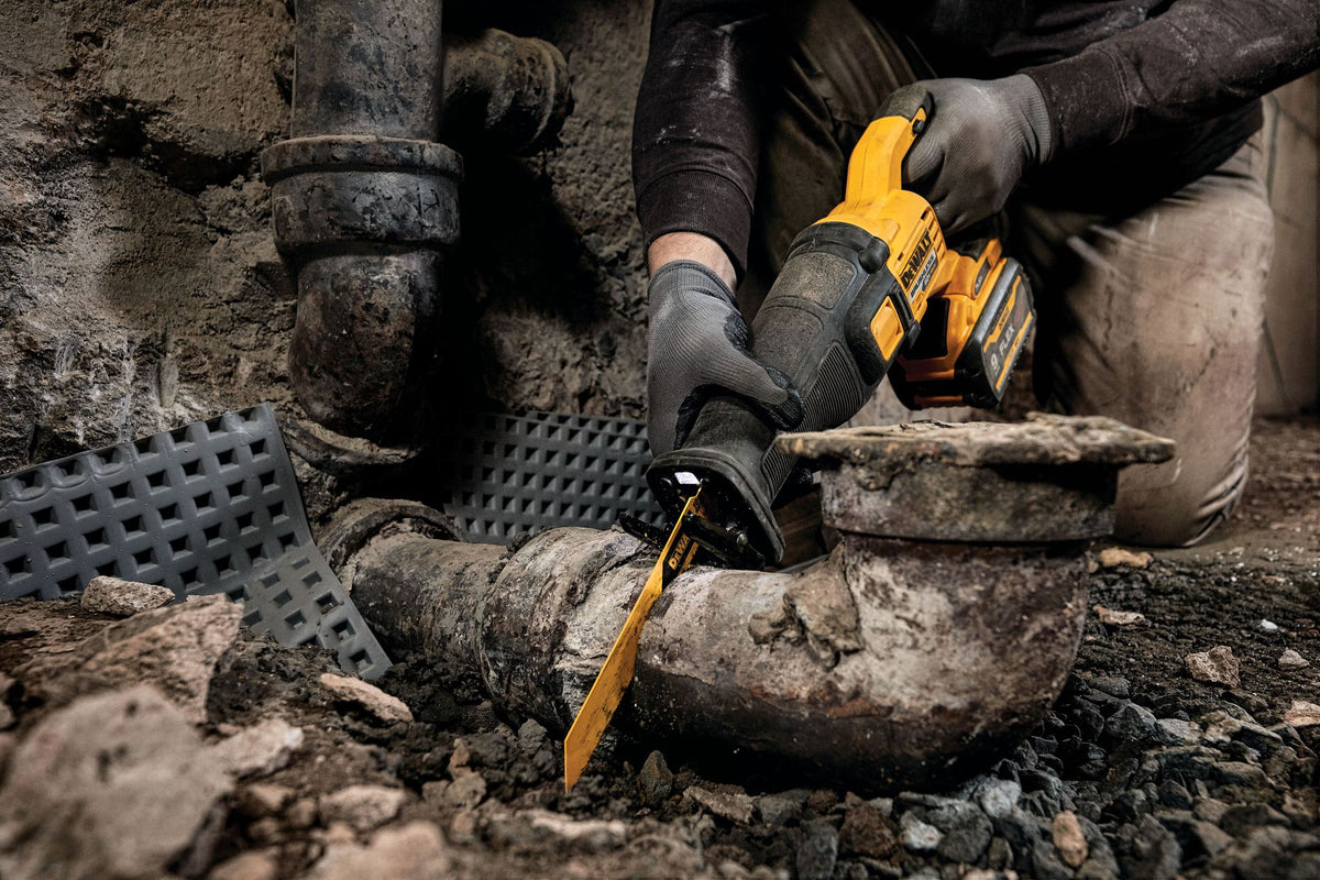 DEWALT DCS389X2 Gen 2 60V MAX* Brushless Reciprocating Saw Kit (2 DCB609) - in use