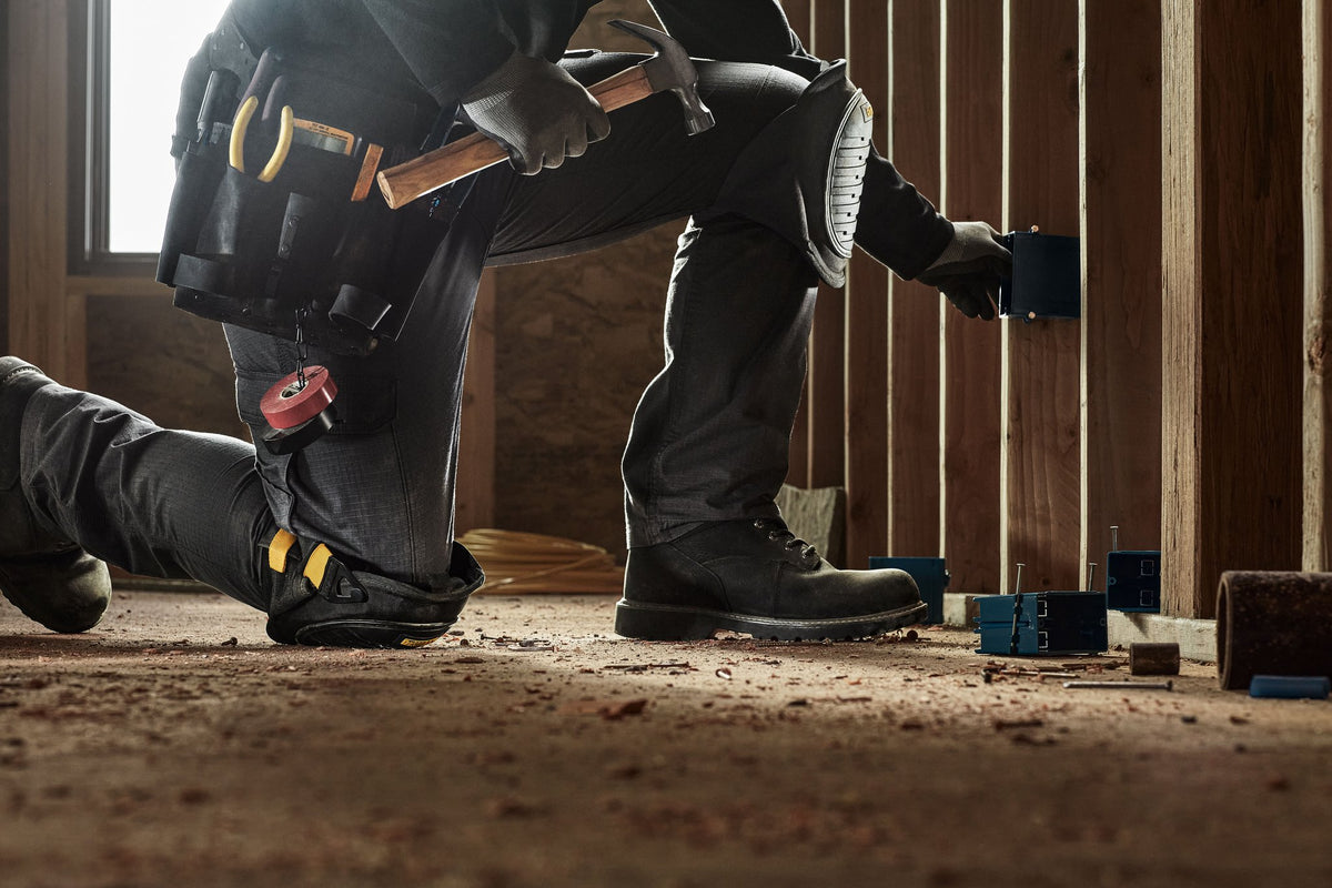DEWALT DWST590013 Hard-Shell Knee Pads with Gel - in use