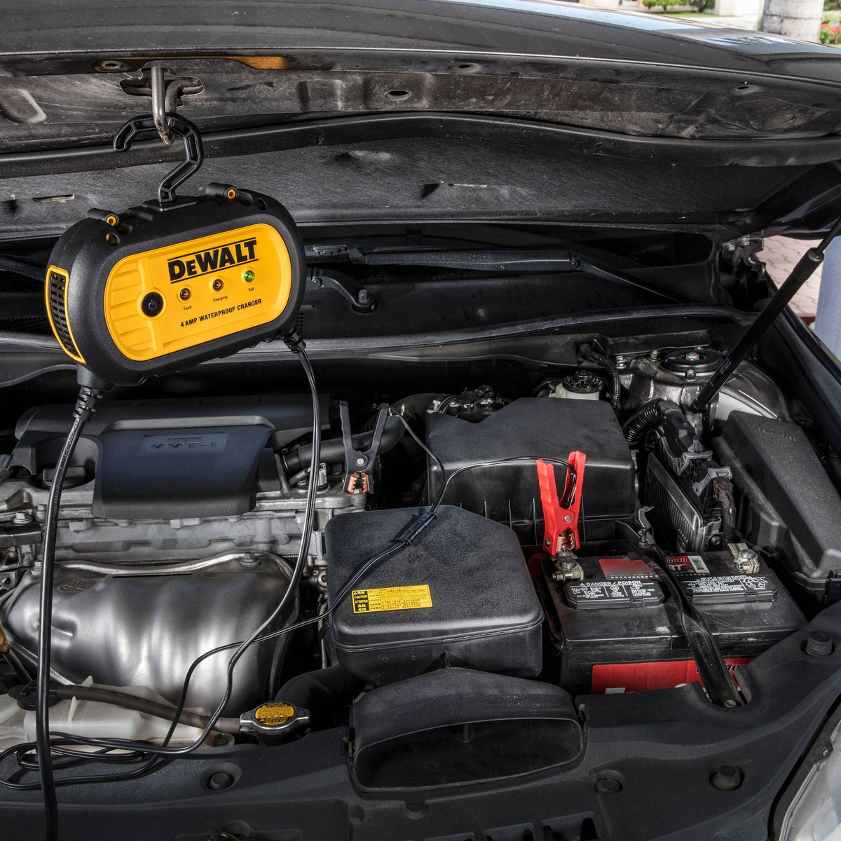 DEWALT DXAEWPC4-CA 4 Amp Waterproof Battery Charger & Maintainer - in use