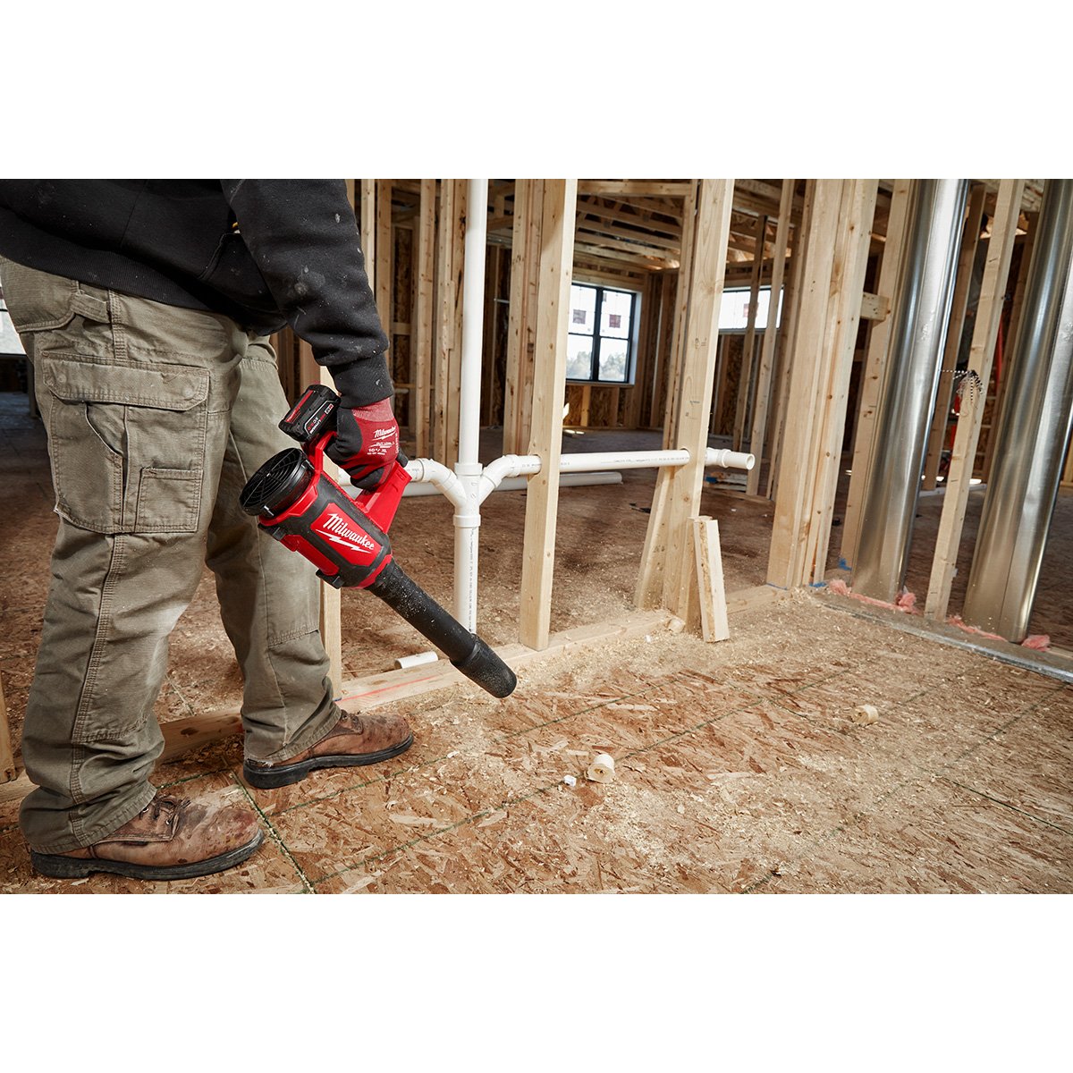 Milwaukee 0852-20 M12 COMPACT SPOT BLOWER - TOOL ONLY - in use