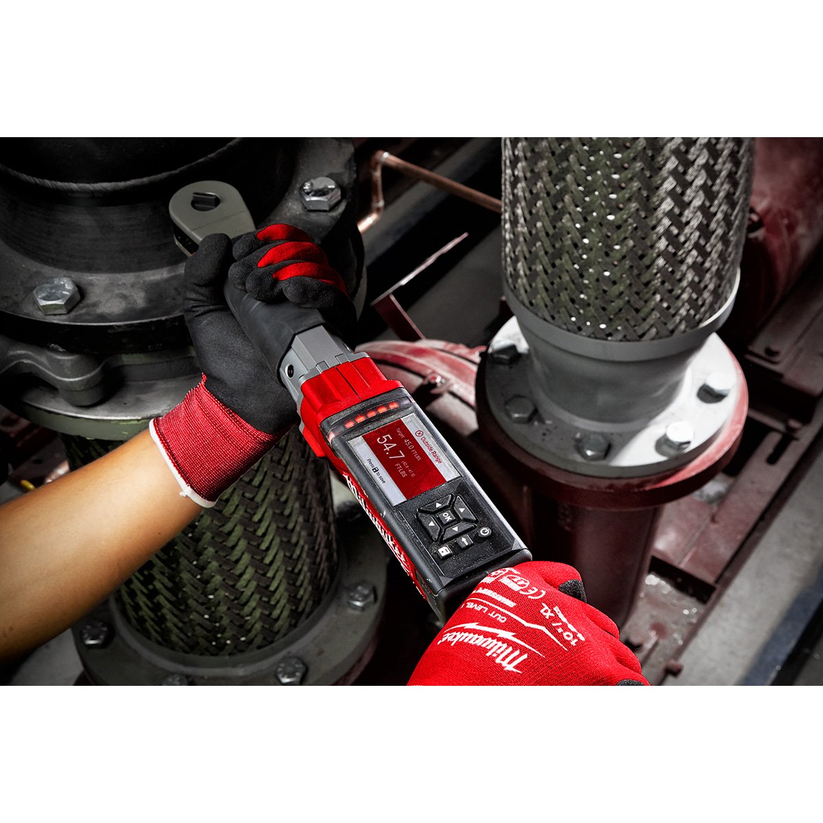 Milwaukee 2466-20 M12 FUEL™ 1/2 in. Digital Torque Wrench with ONE-KEY™ - in use