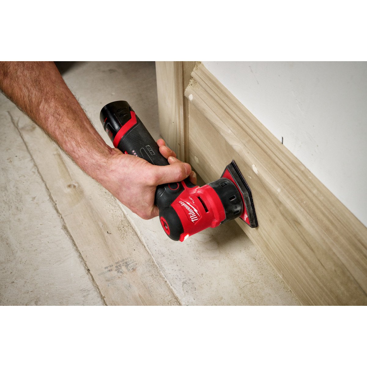 Milwaukee 2531-20 M12 FUEL™ Orbital Detail Sander - in use