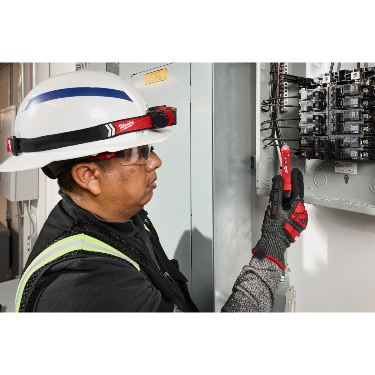 Milwaukee 3202-20 Non-Contact Voltage Detector with LED Light - in use