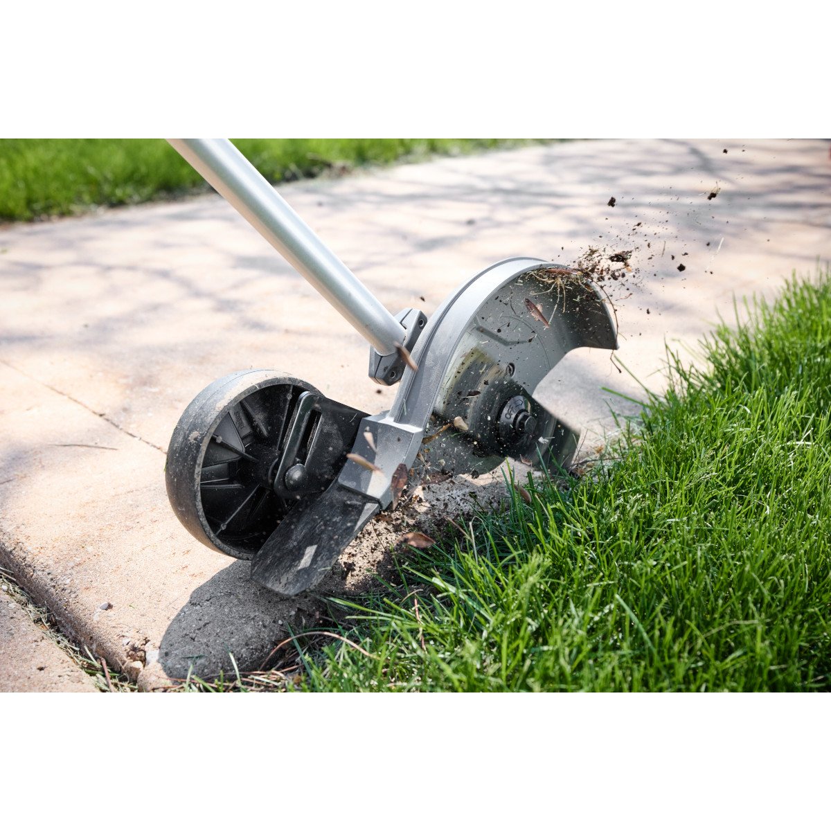 Milwaukee 42-26-2718 Edger Blade - in use