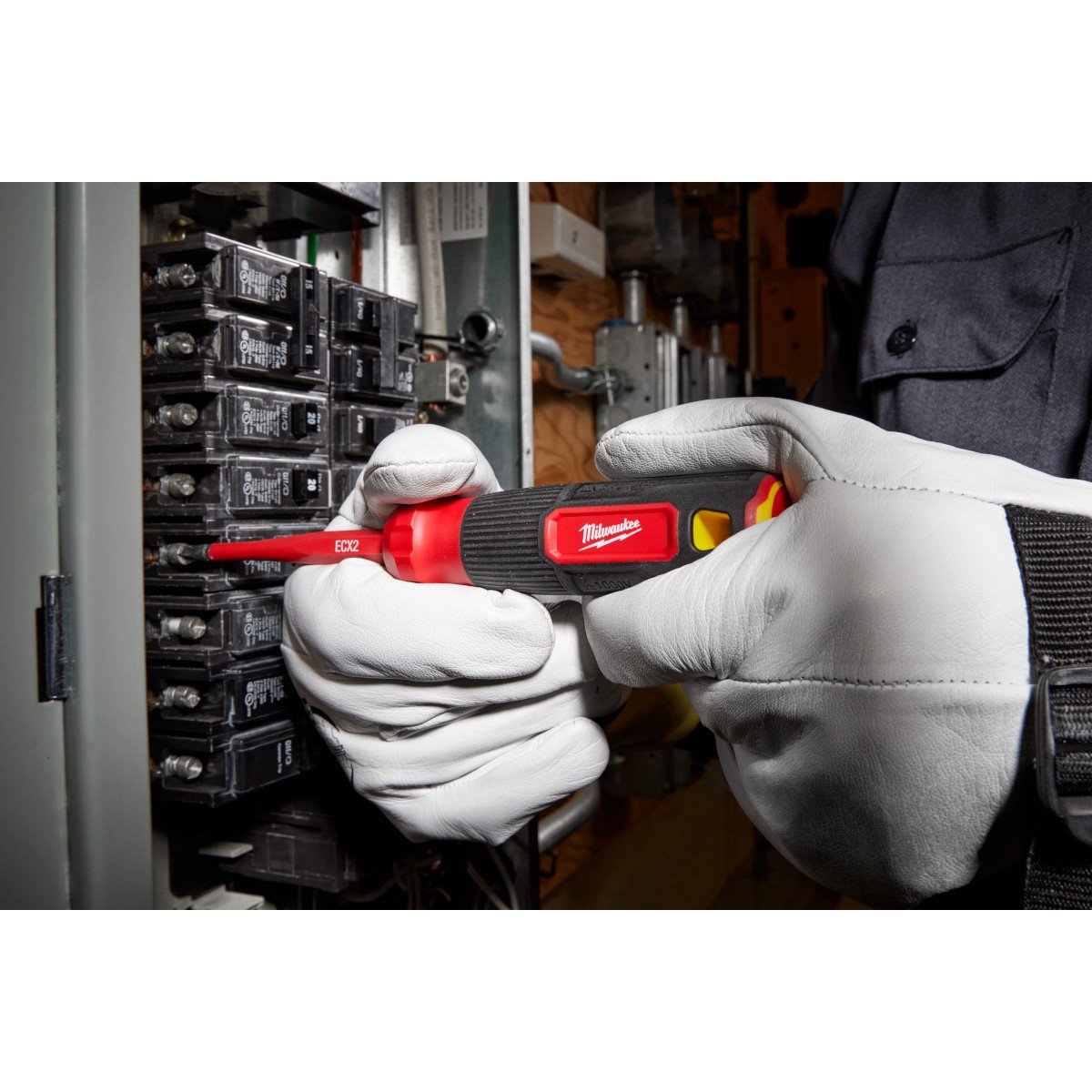 Milwaukee 48-22-2218 8-in-1 1000V Insulated Slim Tip Multi-Bit Screwdriver - in use