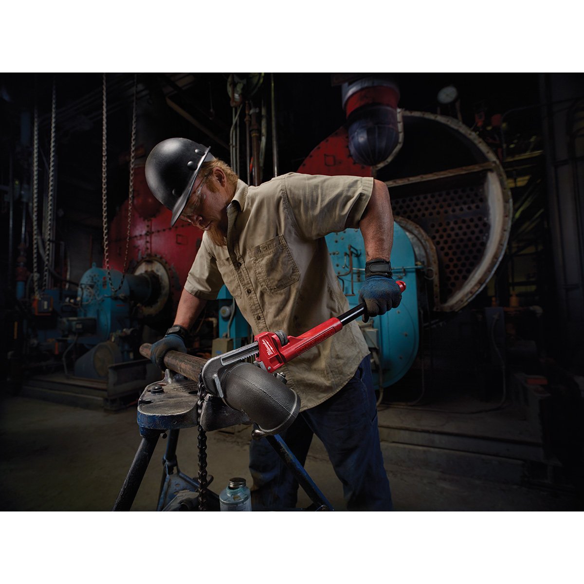 Milwaukee 48-22-7314 Cheater Pipe Wrench - in use