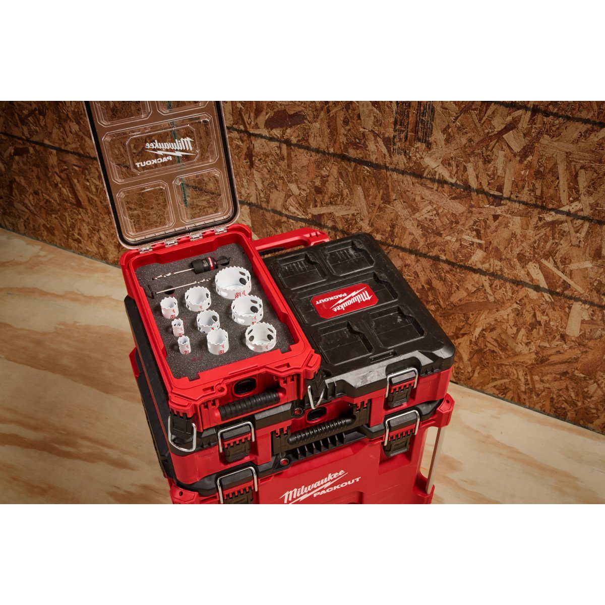Milwaukee 49-22-4702 12PC QUIK LOK™ HOLE DOZER™ Bi-Metal Kit with PACKOUT™ Compact Organizer - in use