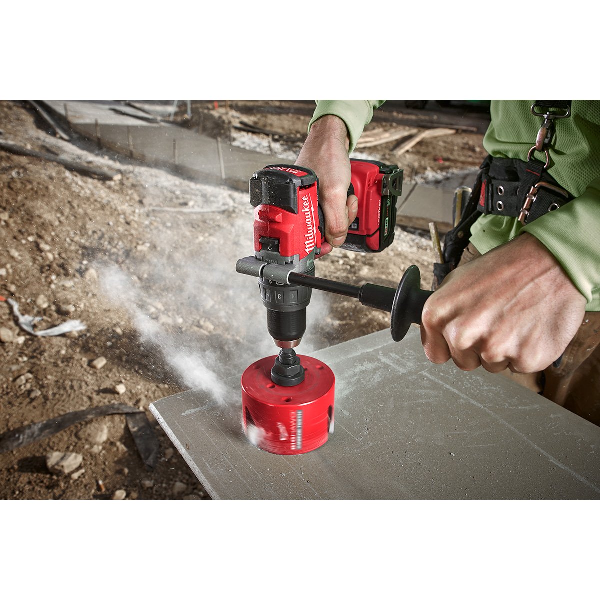 Milwaukee 49-56-9255 4-1/4 in. BIG HAWG™ with Carbide Teeth - in use