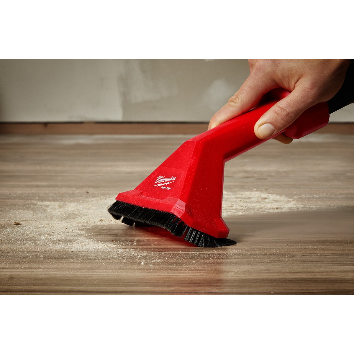 Milwaukee 49-90-2038 AIR-TIP™ Rocking Utility Nozzle w/ Brushes - in use