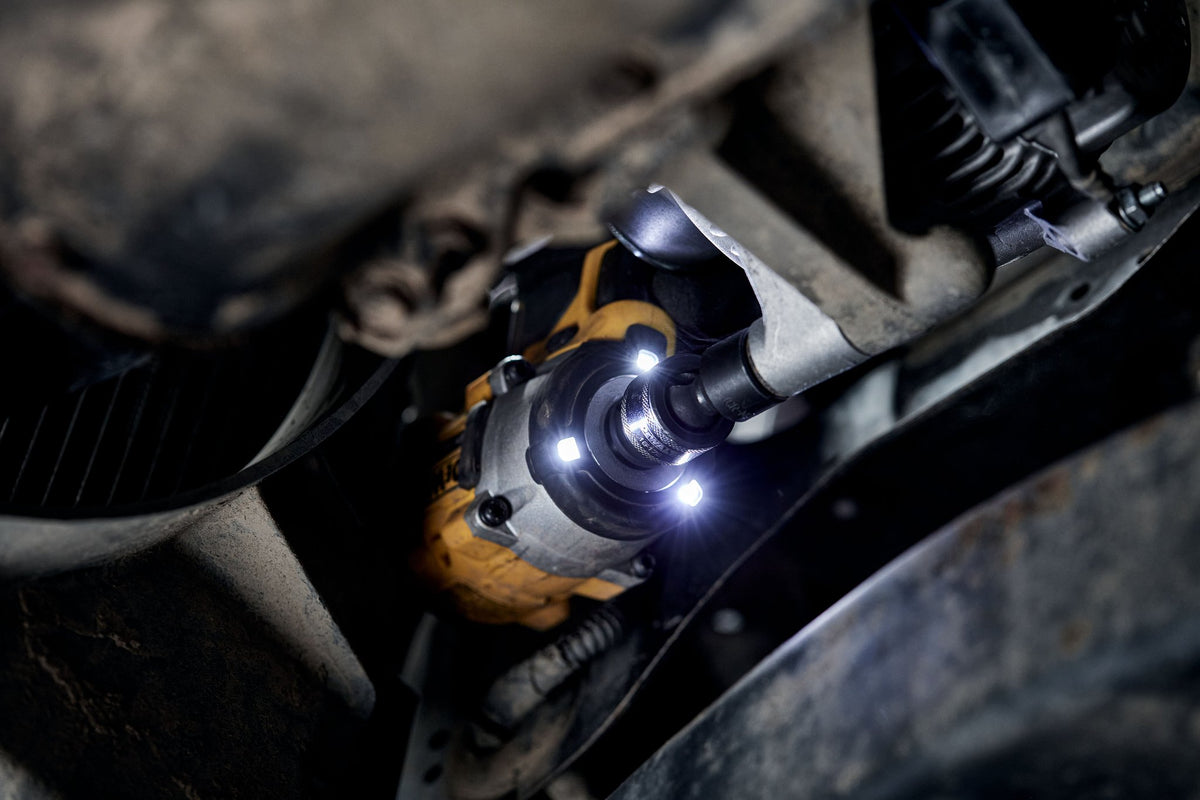 DEWALT DCF923B ATOMIC 20V MAX 3/8 in. Cordless Impact Wrench with Hog Ring Anvil (Tool Only) - in use