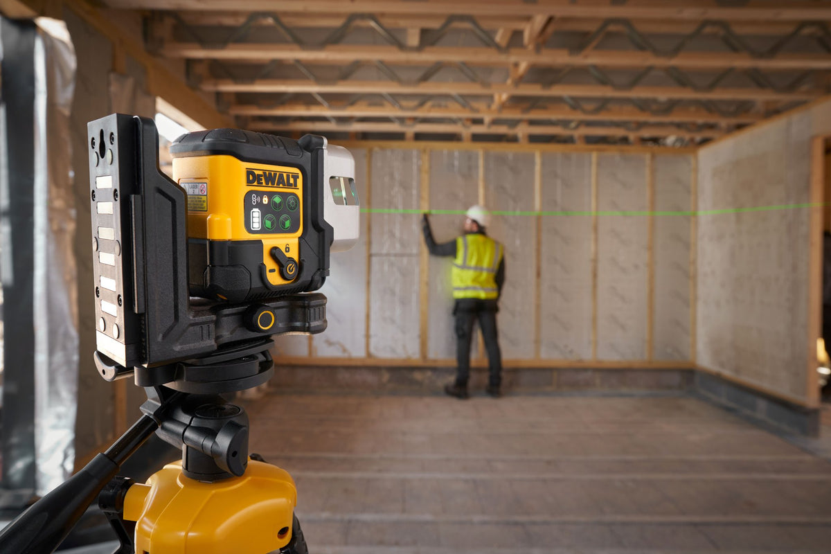 DEWALT DCLE14301GB USB Rechargeable Green 3 X 180 Degree Line Laser Base Kit - in use
