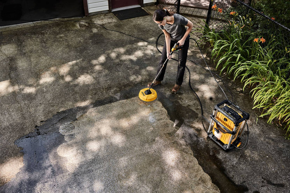 DEWALT DWZPWSC12 Surface Cleaner (12") - in use
