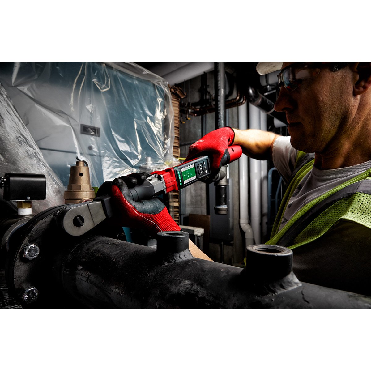 Milwaukee 2466-20 M12 FUEL™ 1/2 in. Digital Torque Wrench with ONE-KEY™ - in use