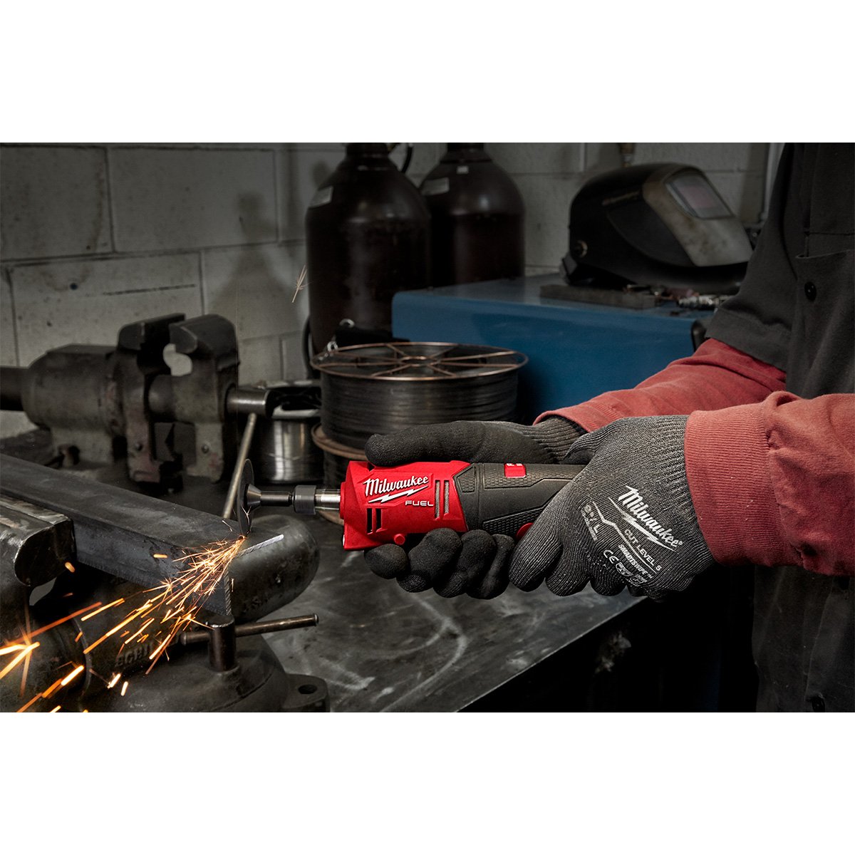 Milwaukee 2486-20 M12 FUEL™ Straight Die Grinder - in use