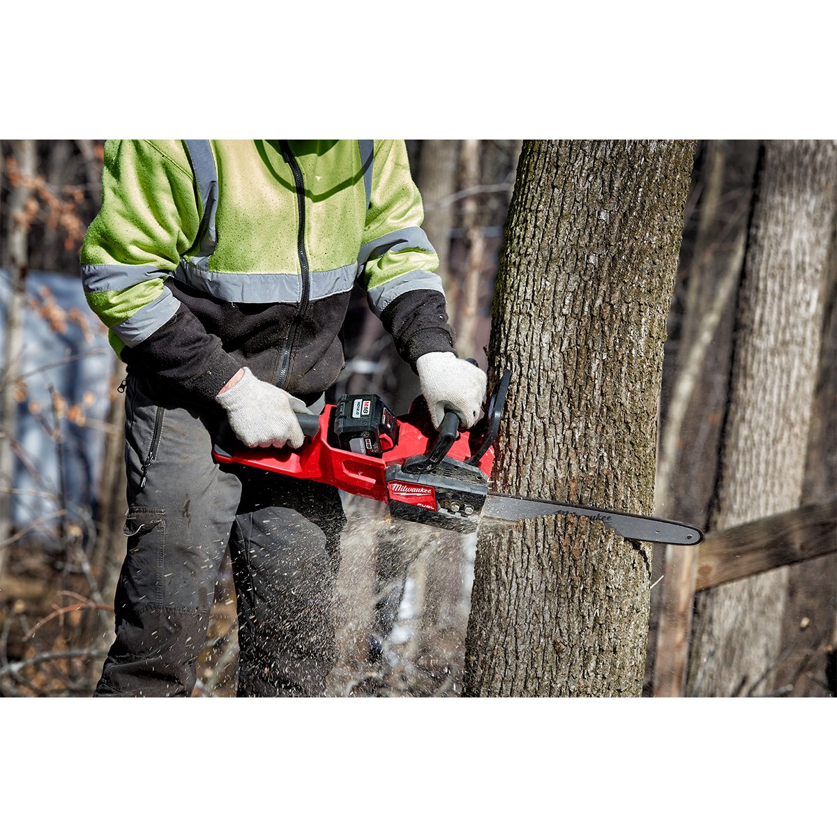Milwaukee 2727-20 M18 FUEL™ 16 in. Chainsaw - in use