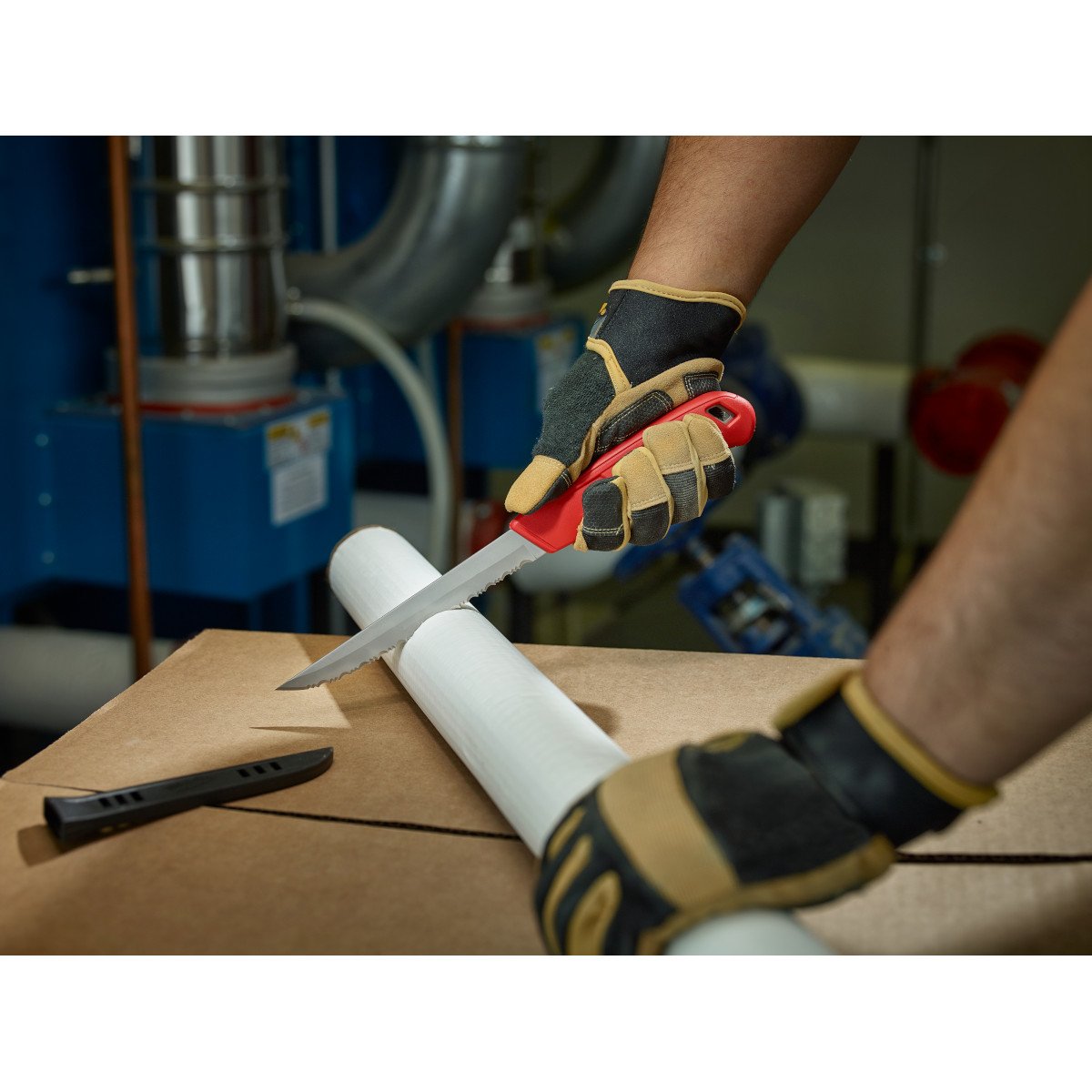 Milwaukee 48-22-1922 Serrated Insulation Knife - in use