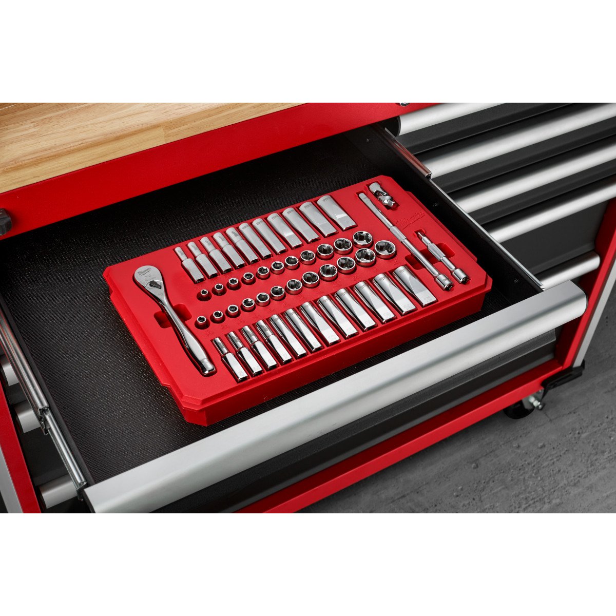 Milwaukee 48-22-9004 1/4 in. Drive 50 pc. Ratchet & Socket Set - SAE & Metric - in use