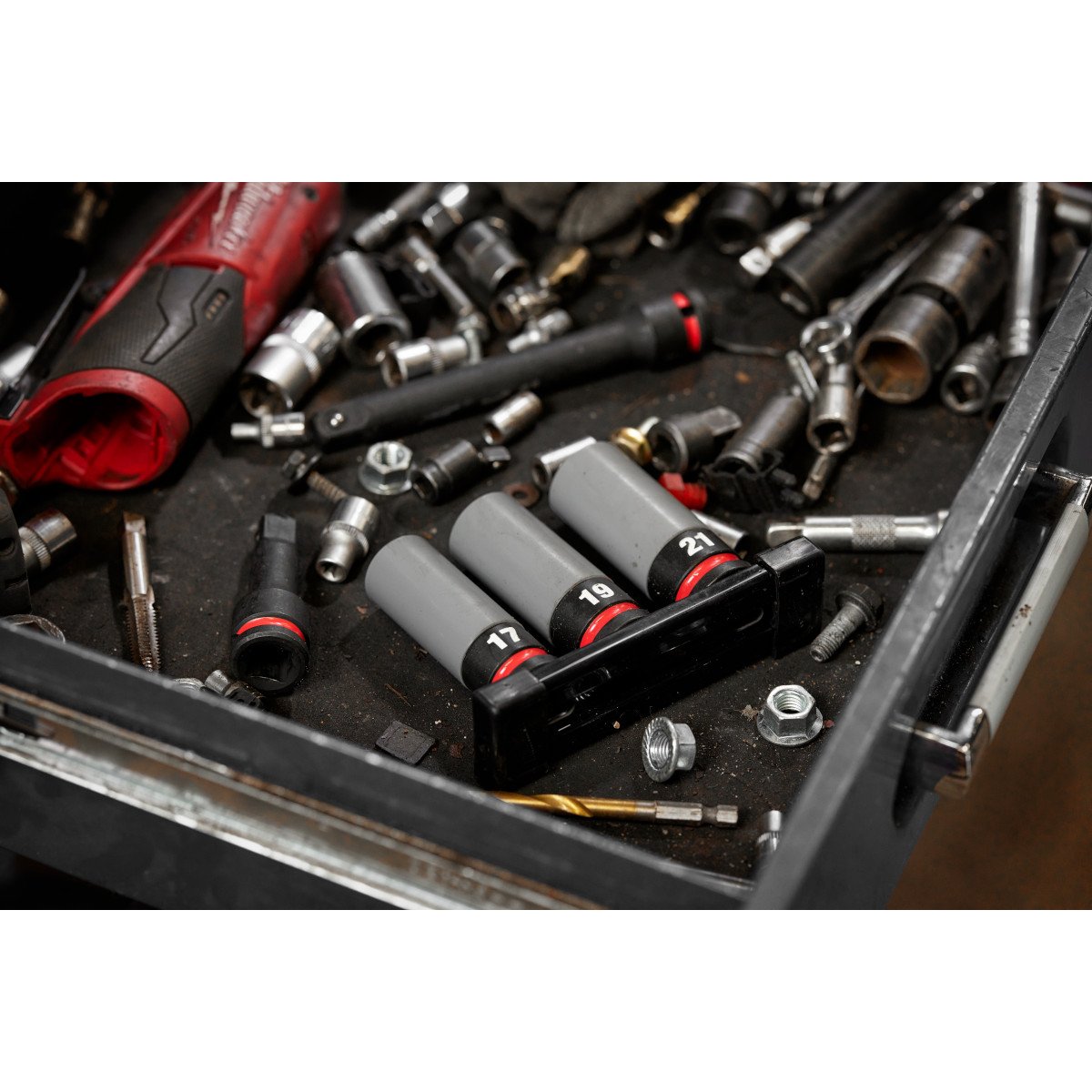 Milwaukee 49-66-7830 SHOCKWAVE Impact Duty™ 1/2 Drive Metric 3PC Lug Nut Wheel Socket Set - in use