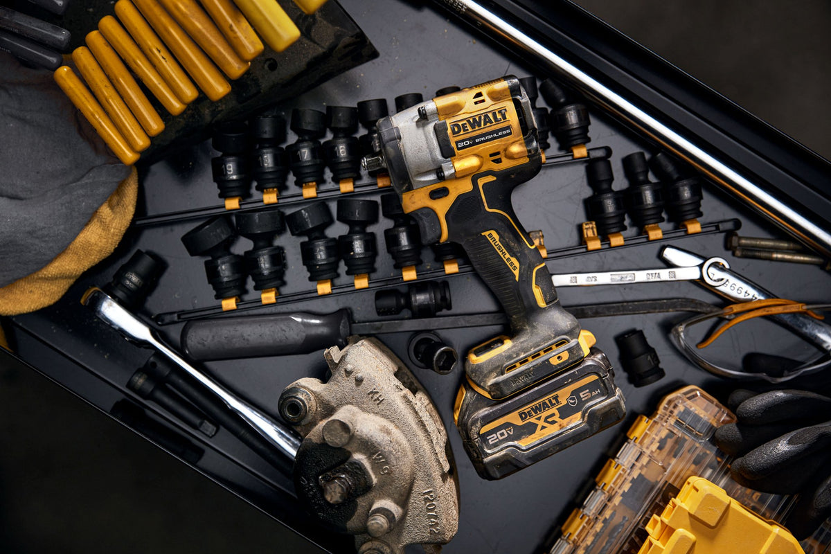 DEWALT DCF923B ATOMIC 20V MAX 3/8 in. Cordless Impact Wrench with Hog Ring Anvil (Tool Only) - in use