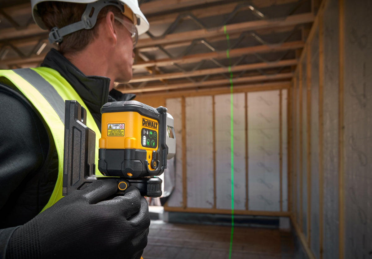 DEWALT DCLE14301GB USB Rechargeable Green 3 X 180 Degree Line Laser Base Kit - in use