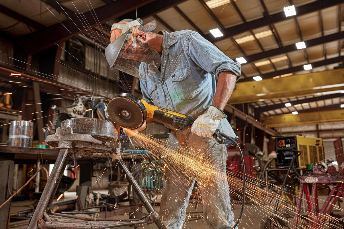 DEWALT DWE43840CN Angle Grinder, Rat Tail, 7-Inch, 13-Amp - in use