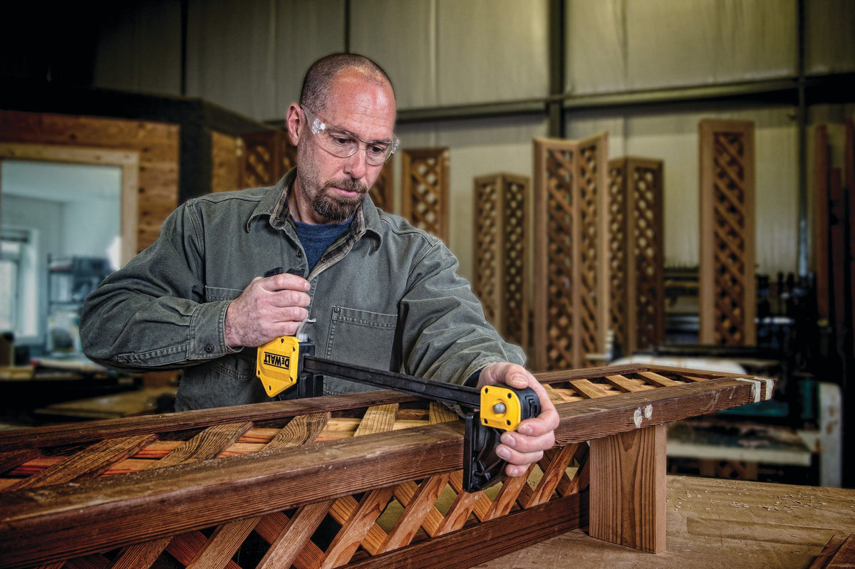 DEWALT DWHT83186 Xl Trigger Clamps 24 - in use