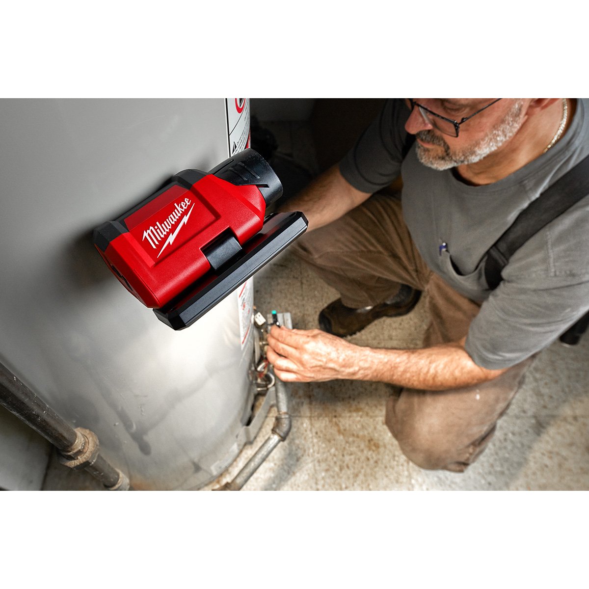 Milwaukee 2367-20 M12™ ROVER™ Service and Repair Flood Light w/ USB Charging - in use