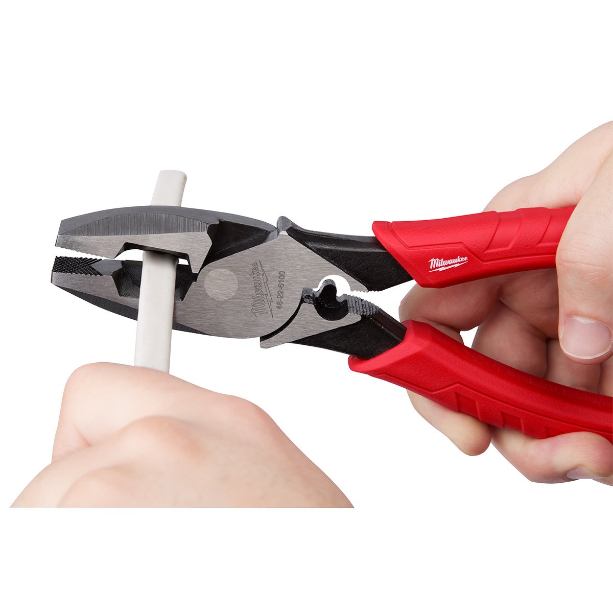 Milwaukee 48-22-6100 9 in. High Leverage Lineman's Pliers w/ Crimper - in use