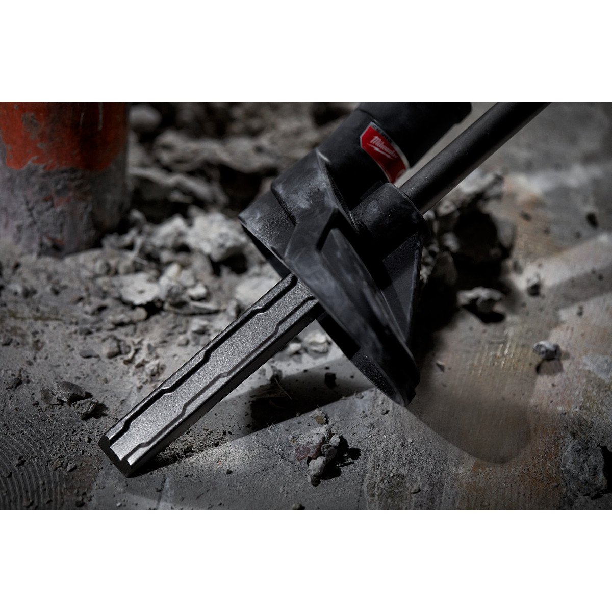 Milwaukee 48-62-4252 SDS MAX SLEDGE™ 1" X 16" Flat Chisel - in use