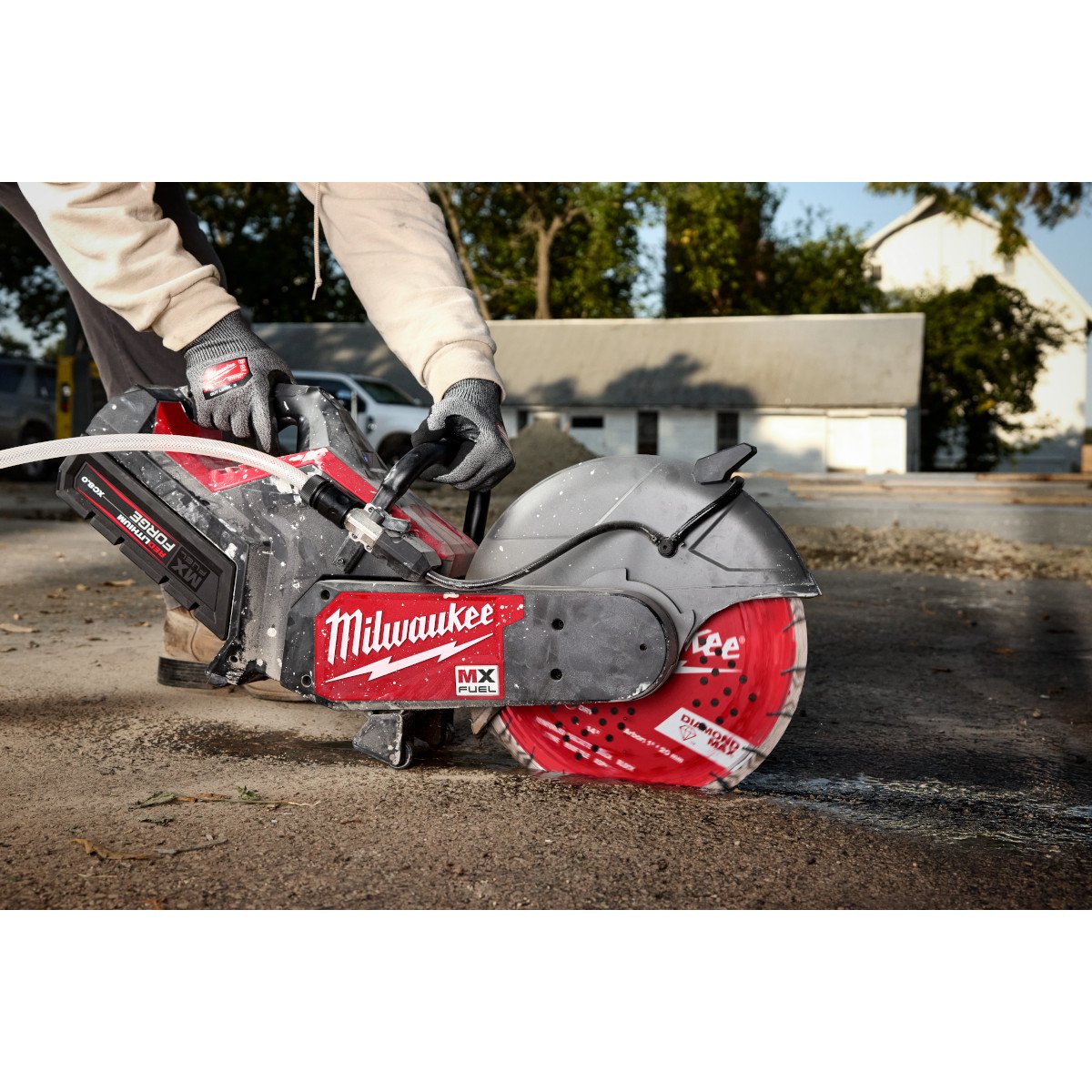 Milwaukee 49-93-7140 14 in. Diamond Universal Segmented-Turbo - in use