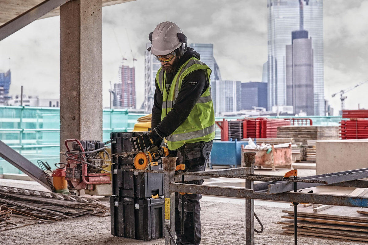 DEWALT DCG418X2 Gen 2 - 60V BRUSHLESS 4-1/2"-6" GRINDER KIT (2 - DCB609) - in use