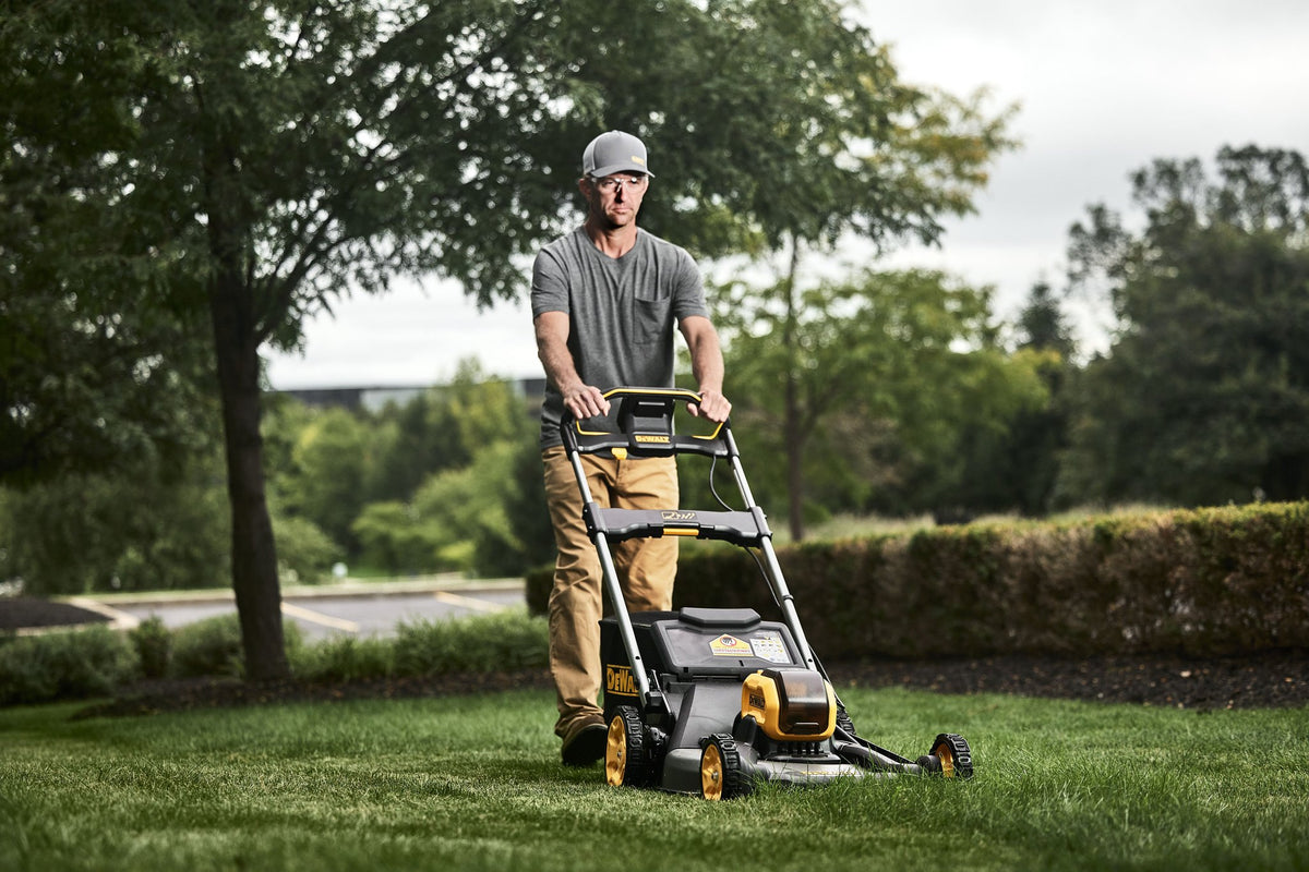 DEWALT DCMWP600X2-CA 60V Next Gen Push Mower Can - in use