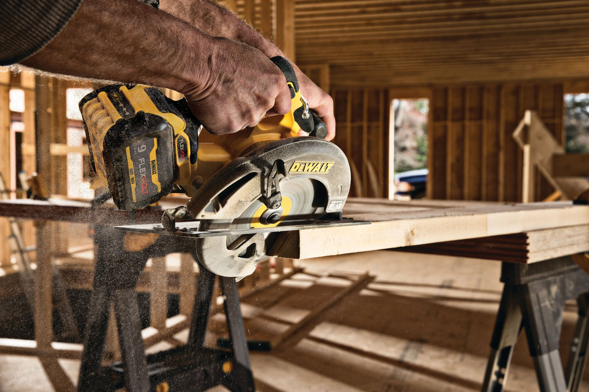 DEWALT DCS578X2 FLEXVOLT 60V MAX Brushless7-1/4 in. Cordless Circular Saw with Brake Kit - in use