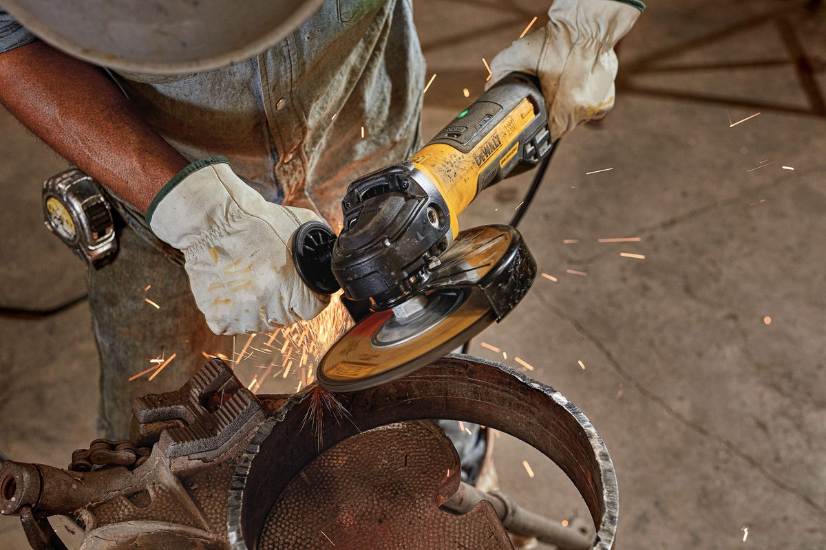 DEWALT DWE43840CN Angle Grinder, Rat Tail, 7-Inch, 13-Amp - in use