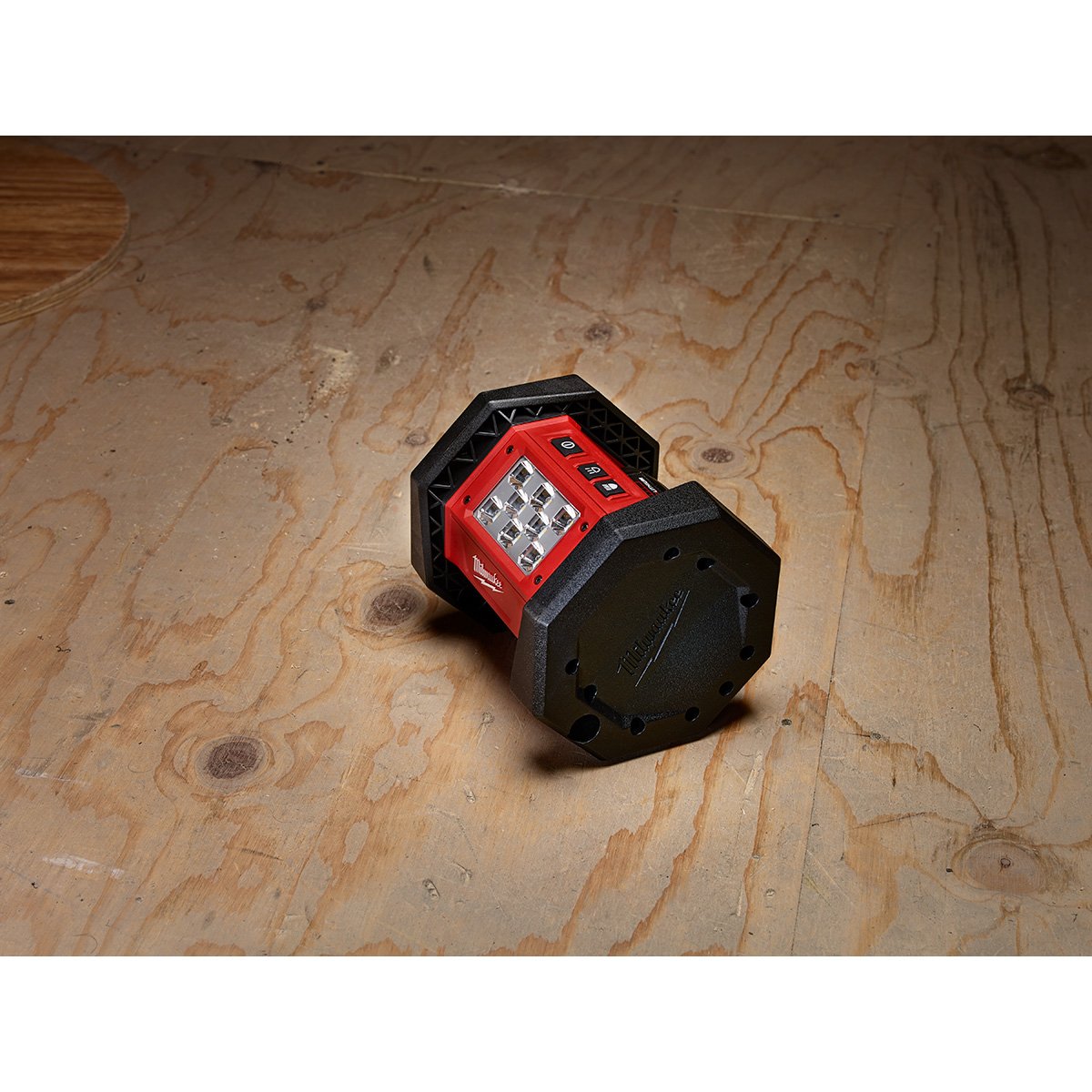 Milwaukee 2361-20 M18™ LED Flood Light - in use