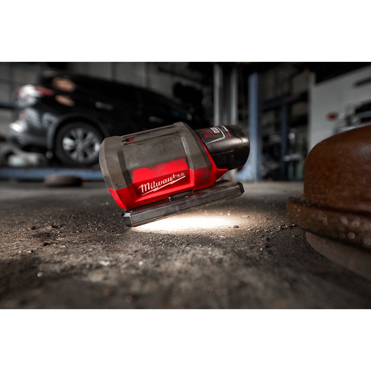 Milwaukee 2367-20 M12™ ROVER™ Service and Repair Flood Light w/ USB Charging - in use