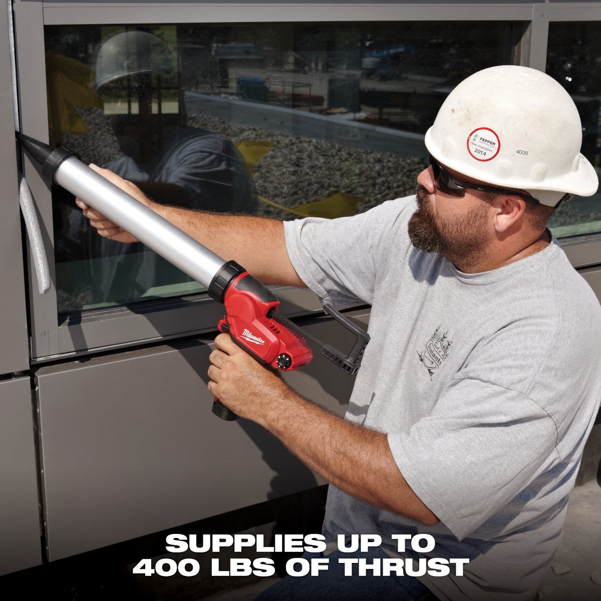 Milwaukee 2442-21 M12™ Sausage Caulk Gun Kit - feature callout