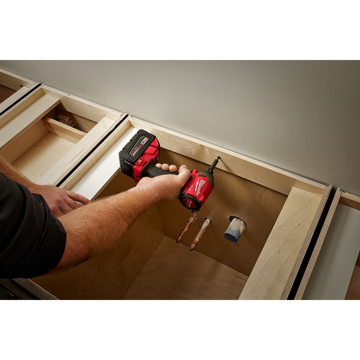 Milwaukee 48-11-1835 M18™ REDLITHIUM™ HIGH OUTPUT™ CP3.0 Battery - in use