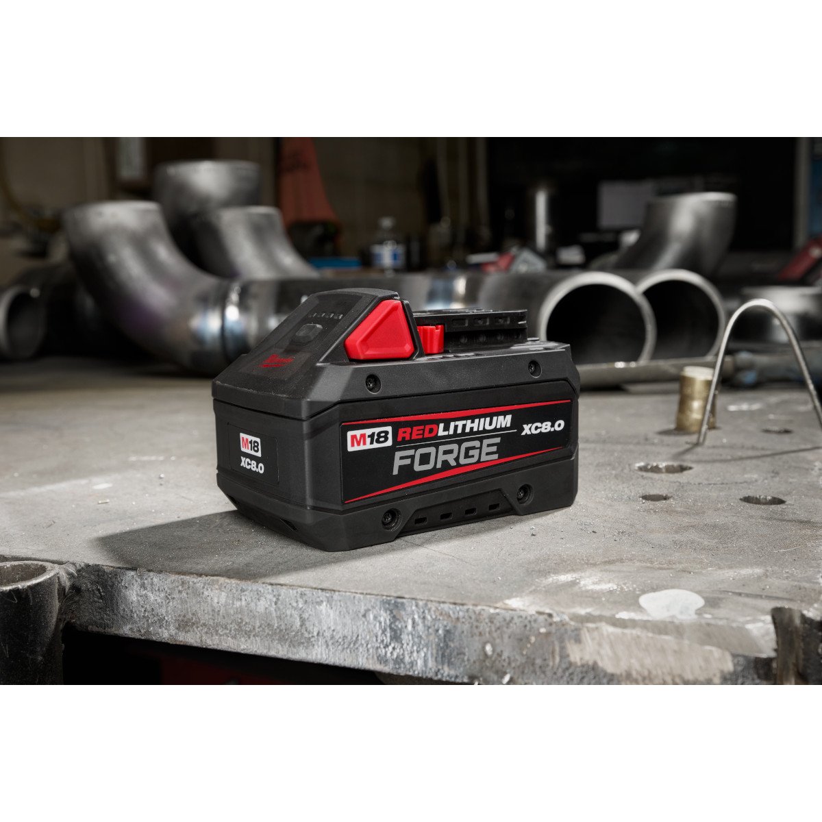 Milwaukee 48-11-1881 M18™ REDLITHIUM™ FORGE™ XC8.0 Battery Pack - in use