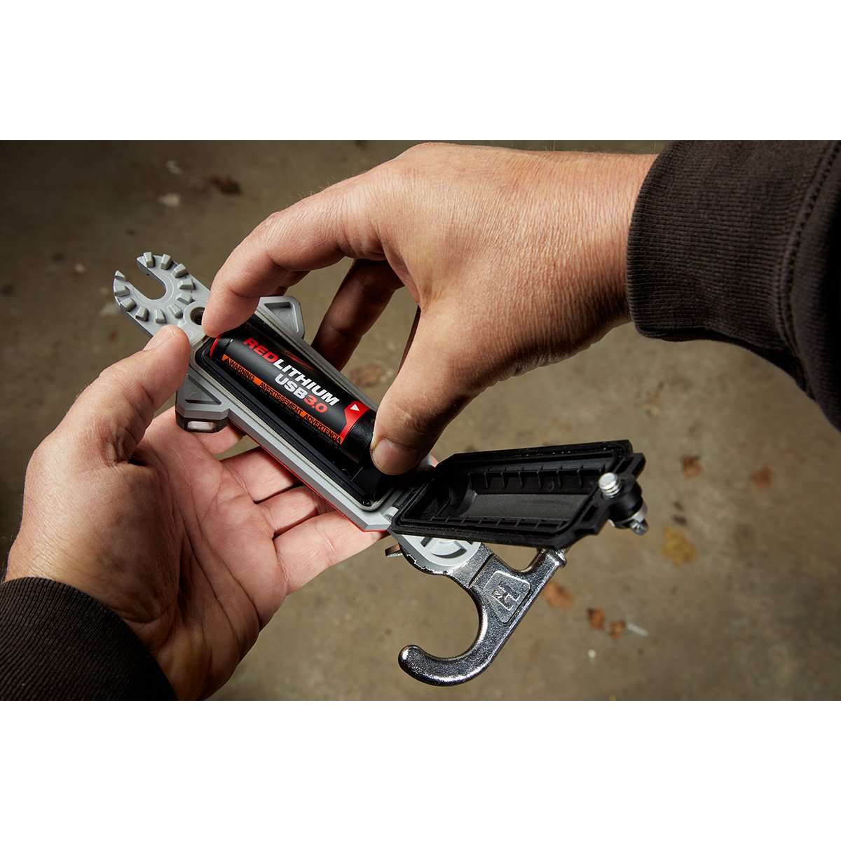 Milwaukee 48-11-2131 REDLITHIUM™ USB 3.0AH Battery - in use