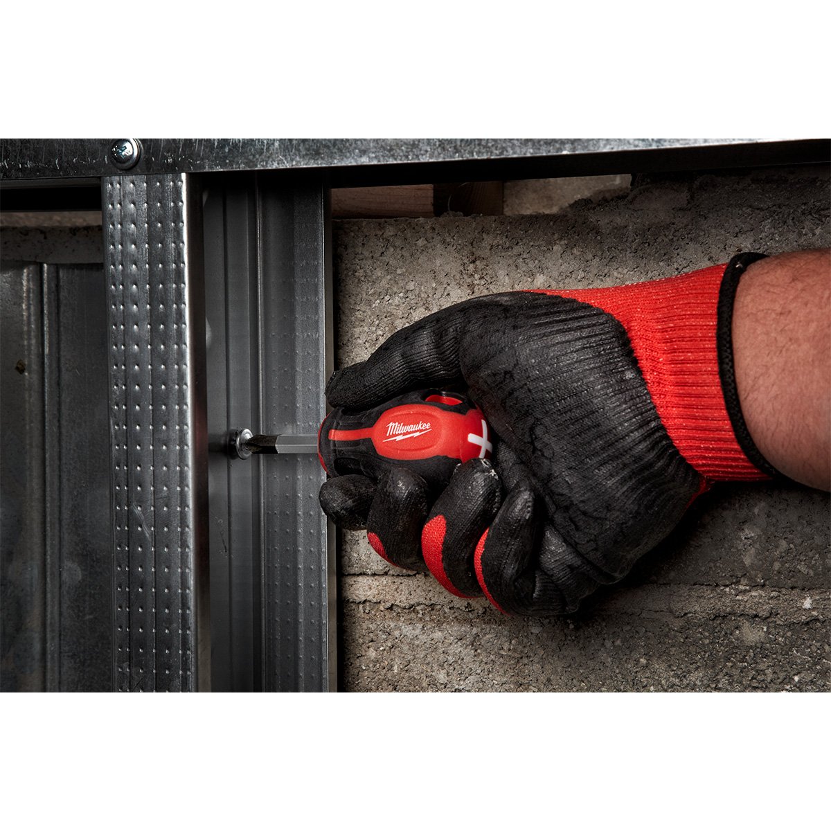 Milwaukee 48-22-2710 10pc Screwdriver Kit - in use