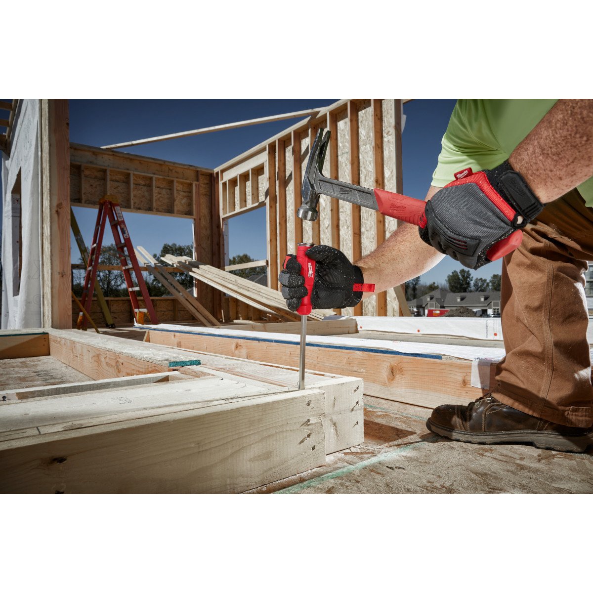 Milwaukee 48-22-2859 Demolition Driver - in use