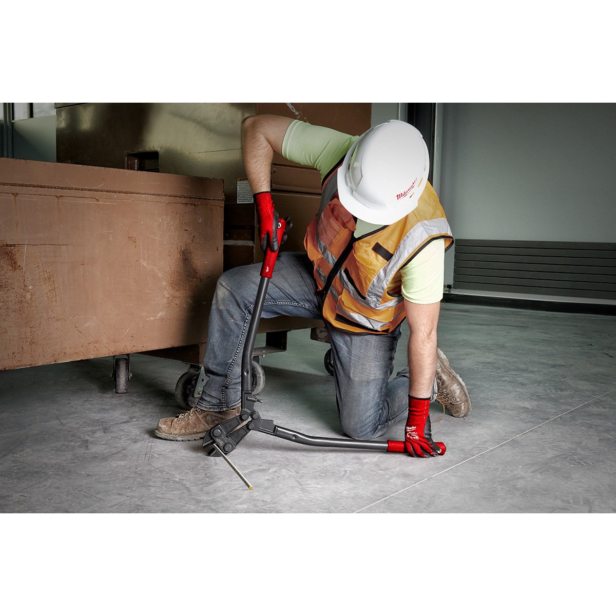 Milwaukee 48-22-4031 30 in. Bolt Cutter - in use