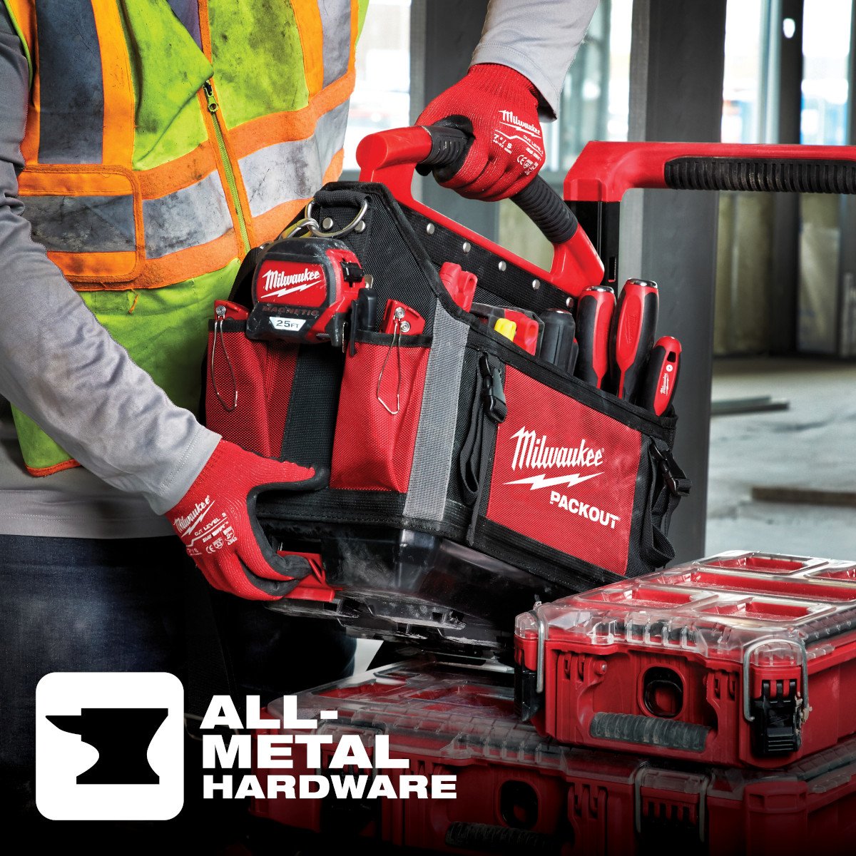 Milwaukee 48-22-8315 PACKOUT™ 15" Tote - feature callout