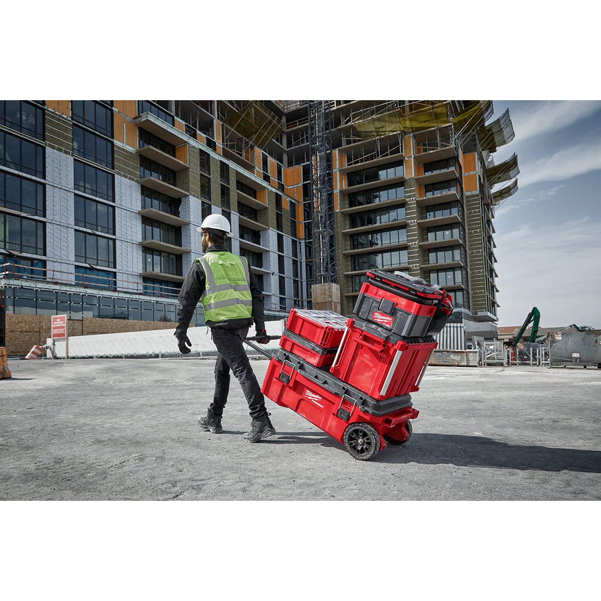 Milwaukee 48-22-8428 PACKOUT™ Rolling Tool Chest - in use