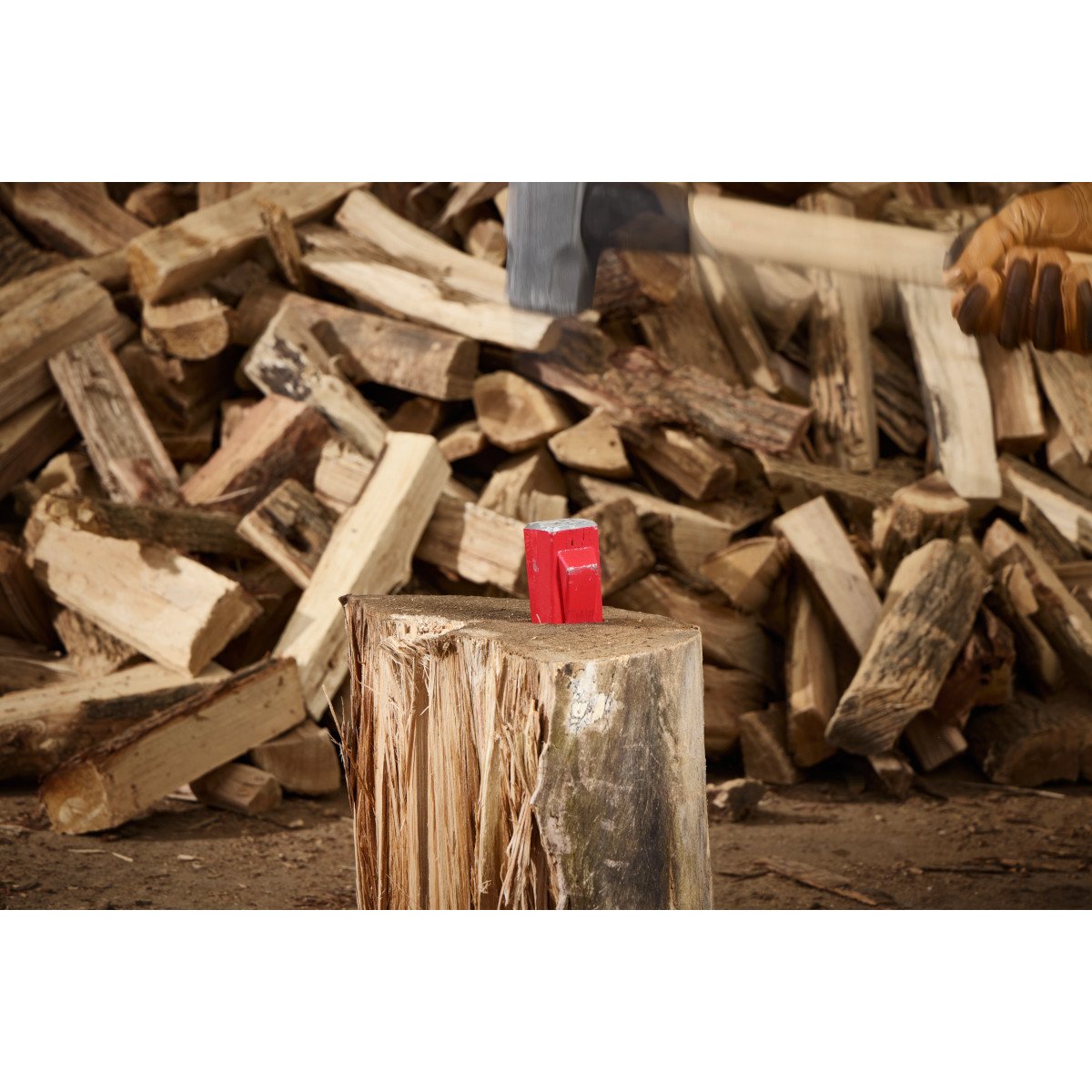 Milwaukee 48-22-9065 5lb Splitting Wedge - in use
