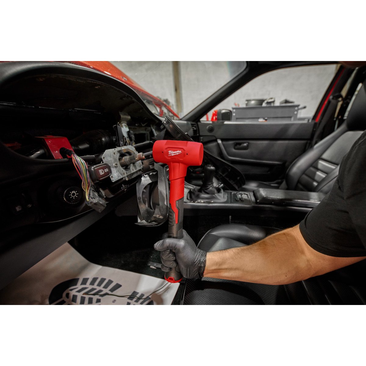 Milwaukee 48-22-9150 28oz Dead Blow Hammer - in use